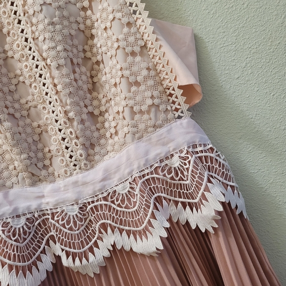 ASOS DESIGN contrast lace mini dress with peplum and pleated hem in pink - Picture 5 of 8